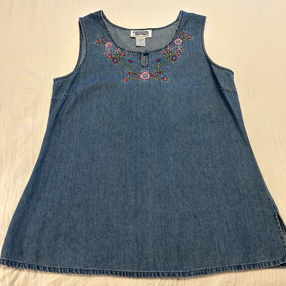 Country Store Denim Sleeveless Embroidered Pullover Shirt Sz M Cotton